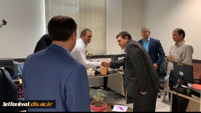 بازدید دکتر خنیفر از فرایند داوری آثار سومین جشنواره یادگیری الکترونیکی دانشگاه فرهنگیان